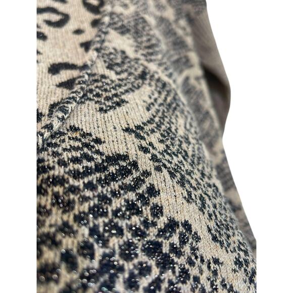 Democracy Womens Medium 3/4 Sleeve V Neck Animal Print Shimmer Knit Fall Sweater - Picture 4 of 6